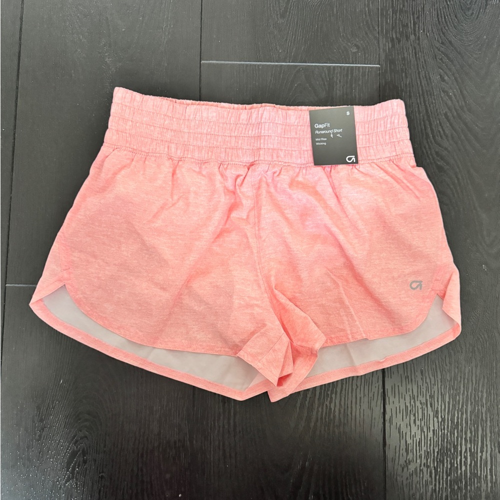Gap women’s sports shorts size small